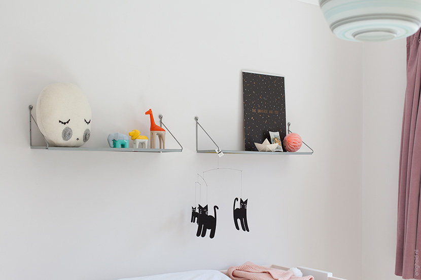 Maan's nursery, Moon cushion Studio Meez, Kid-O animals, vintage, Flensted mobile | Enigheid