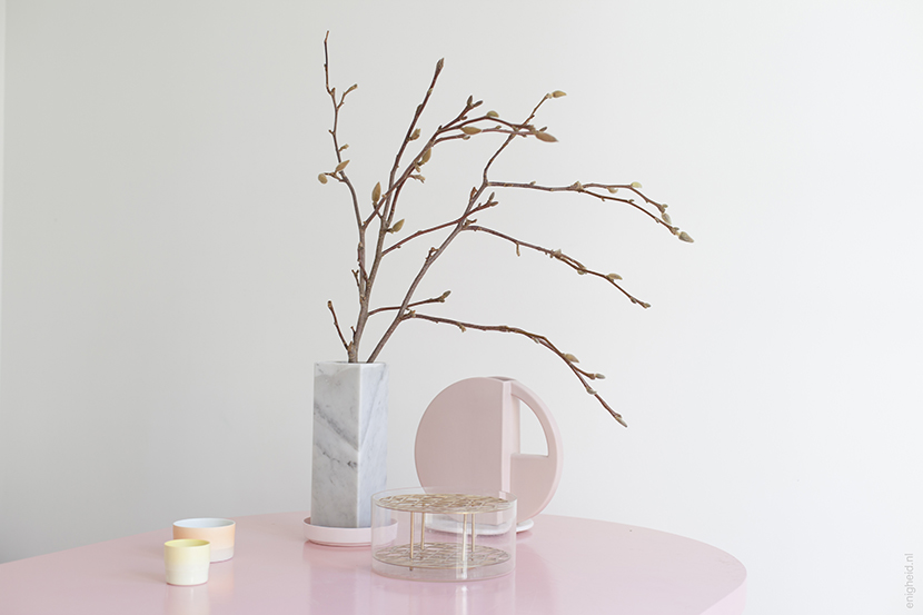 Magnolia, Ang vase by Klong, Arita Japan porcelain by Scholten&Baijings | Enigheid 