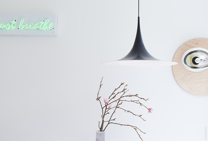 Lamp by Alex de Witte, neon, magnolia | Enigheid