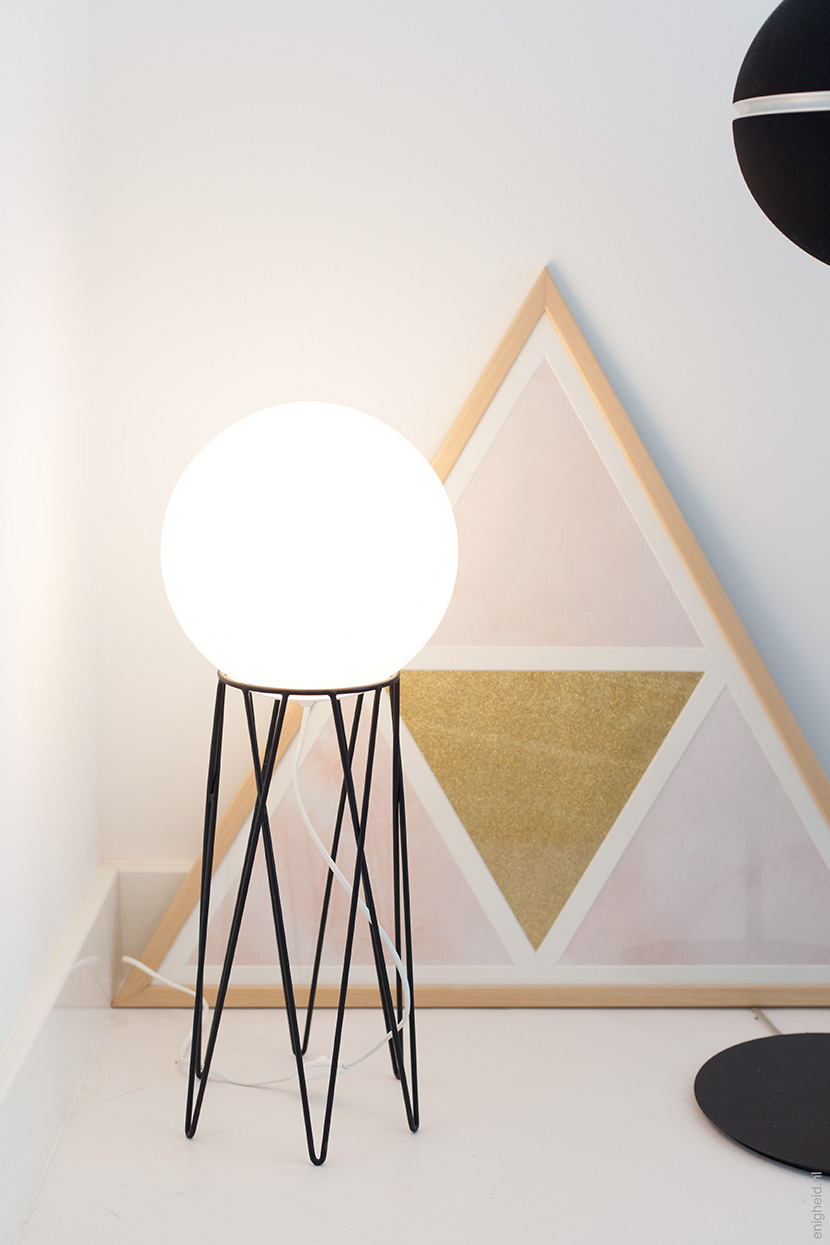 Snapshots, lamp by Ikea/stand by Lagerhaus, Audiorama-speaker | Enigheid