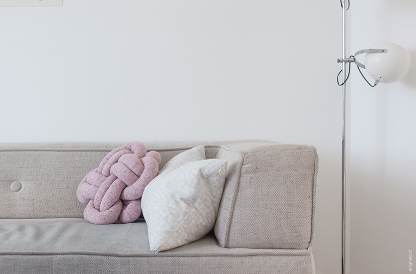 Pastel living room, not knot cushion by Umemi | Enigheid