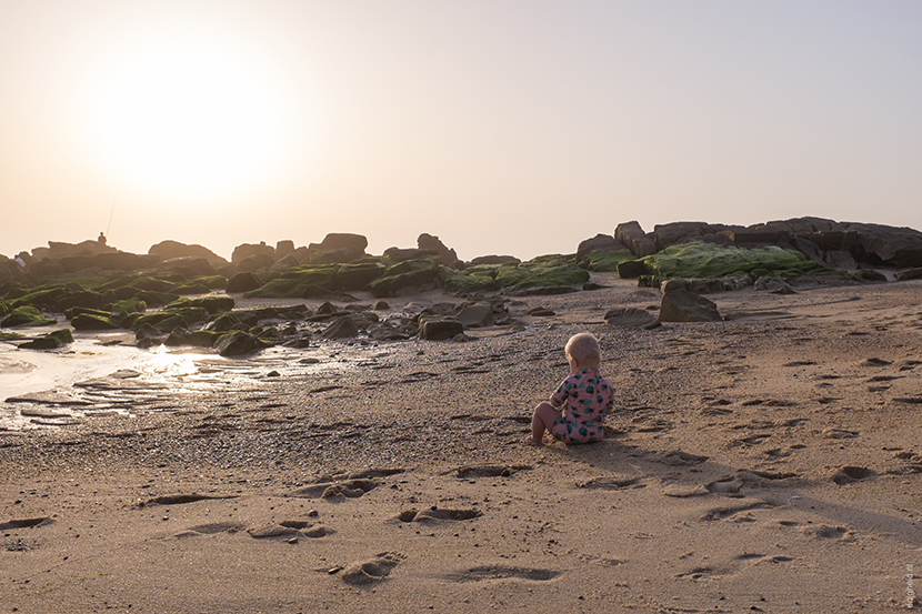 Maan Vank, sunset at the beach, Vale Furado Portugal | Enigheid