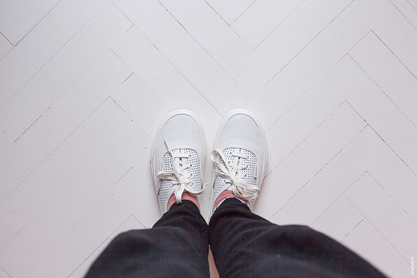 Maan and mom in similar Vans shoes from Footway. Twinning is winning. | Enigheid